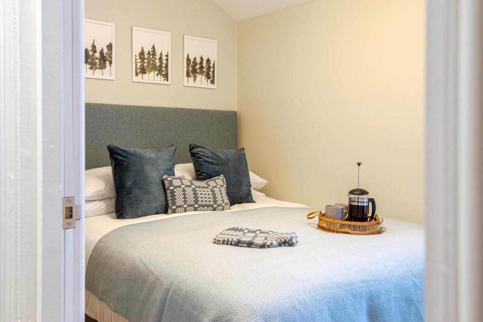 Cohost Partners | Close To City Centre | One Br! Cardiff Exteriör bild
